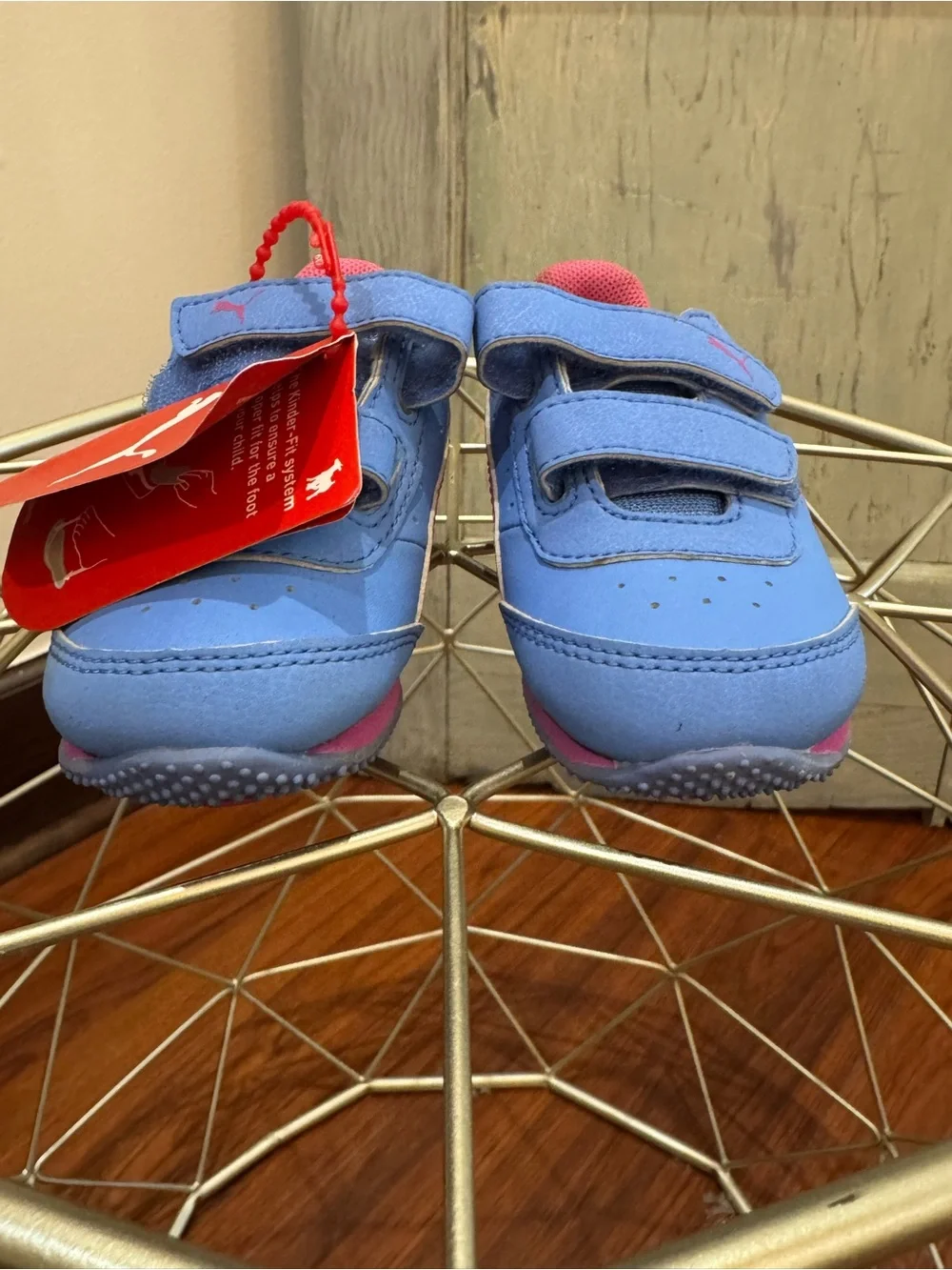 Puma sneaker Light up size 6